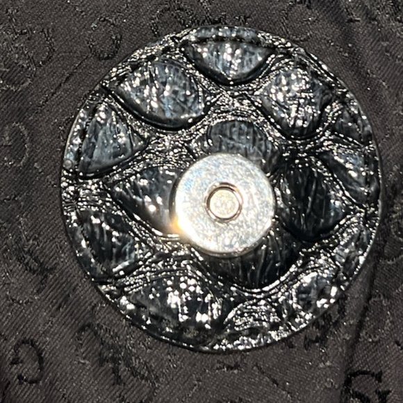 GUESS Belt Bag Y2K Magnetic Closure 2 Zippered Pockets Fits up to 27" Waist - Picture 9 of 13